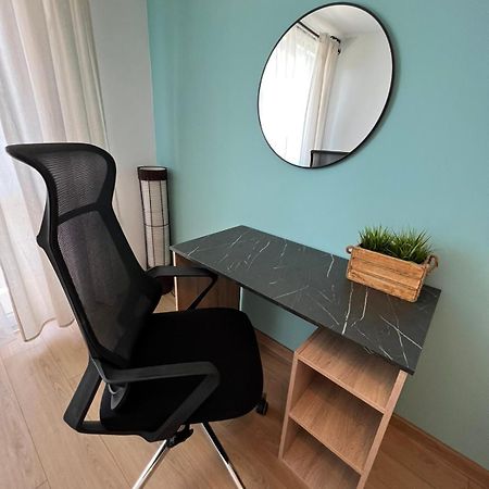 Al Malina 3Bdr Family Apt With Parking Space Near Airport And Iec Sofia Exteriör bild