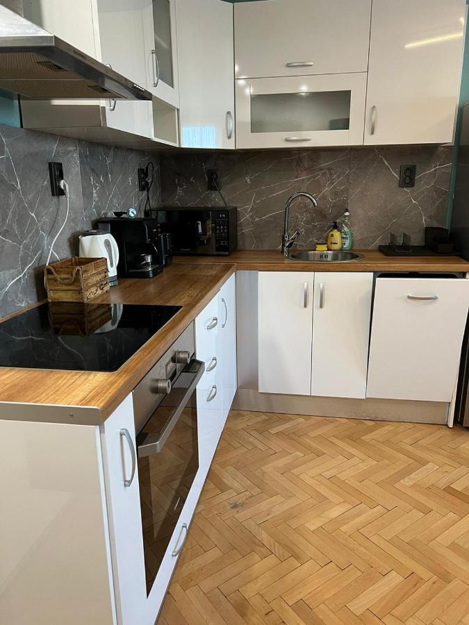 Al Malina 3Bdr Family Apt With Parking Space Near Airport And Iec Sofia Exteriör bild
